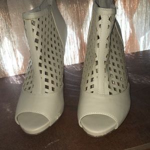 Jennifer Lopez Open Toe Stilettos